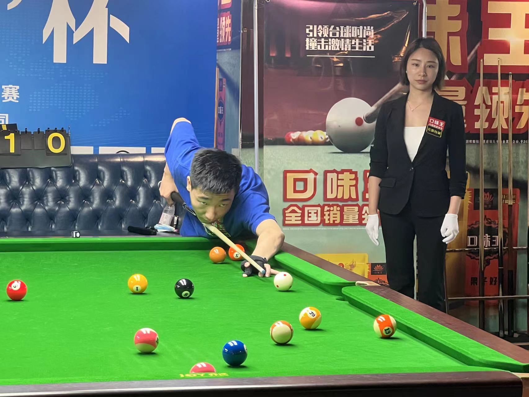 缺席并非首 缺席并非首