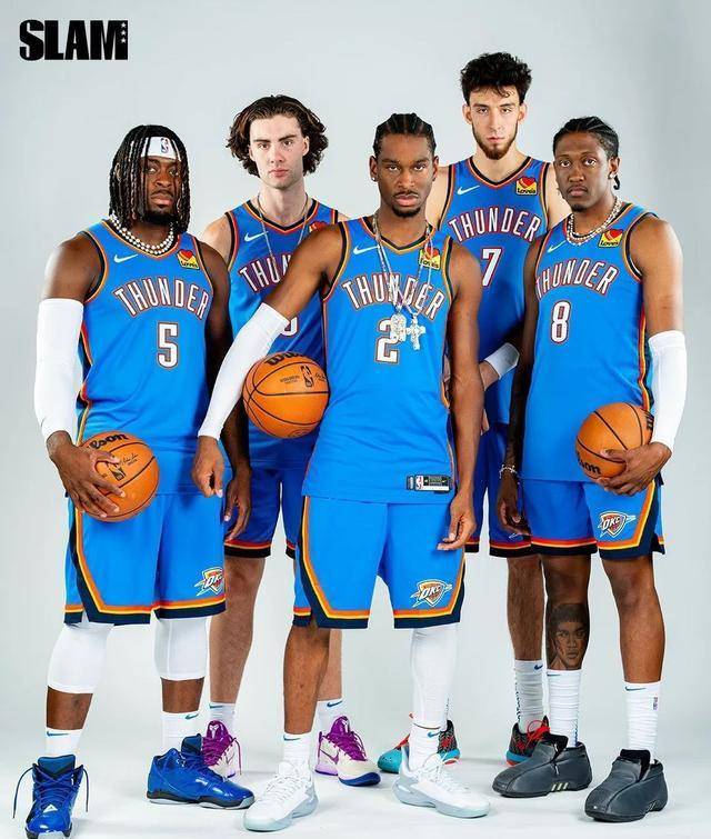 与歌声托举 与歌声托举